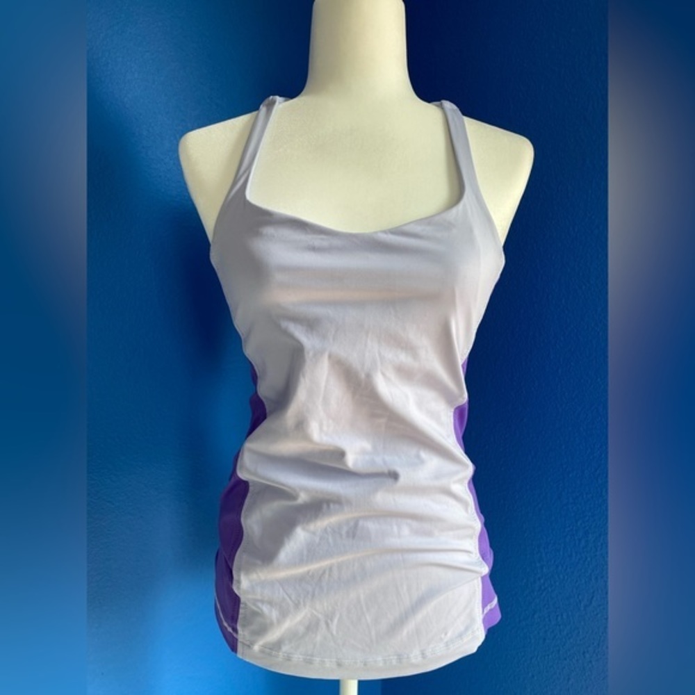 Lululemon athletic top. New with tag size 6